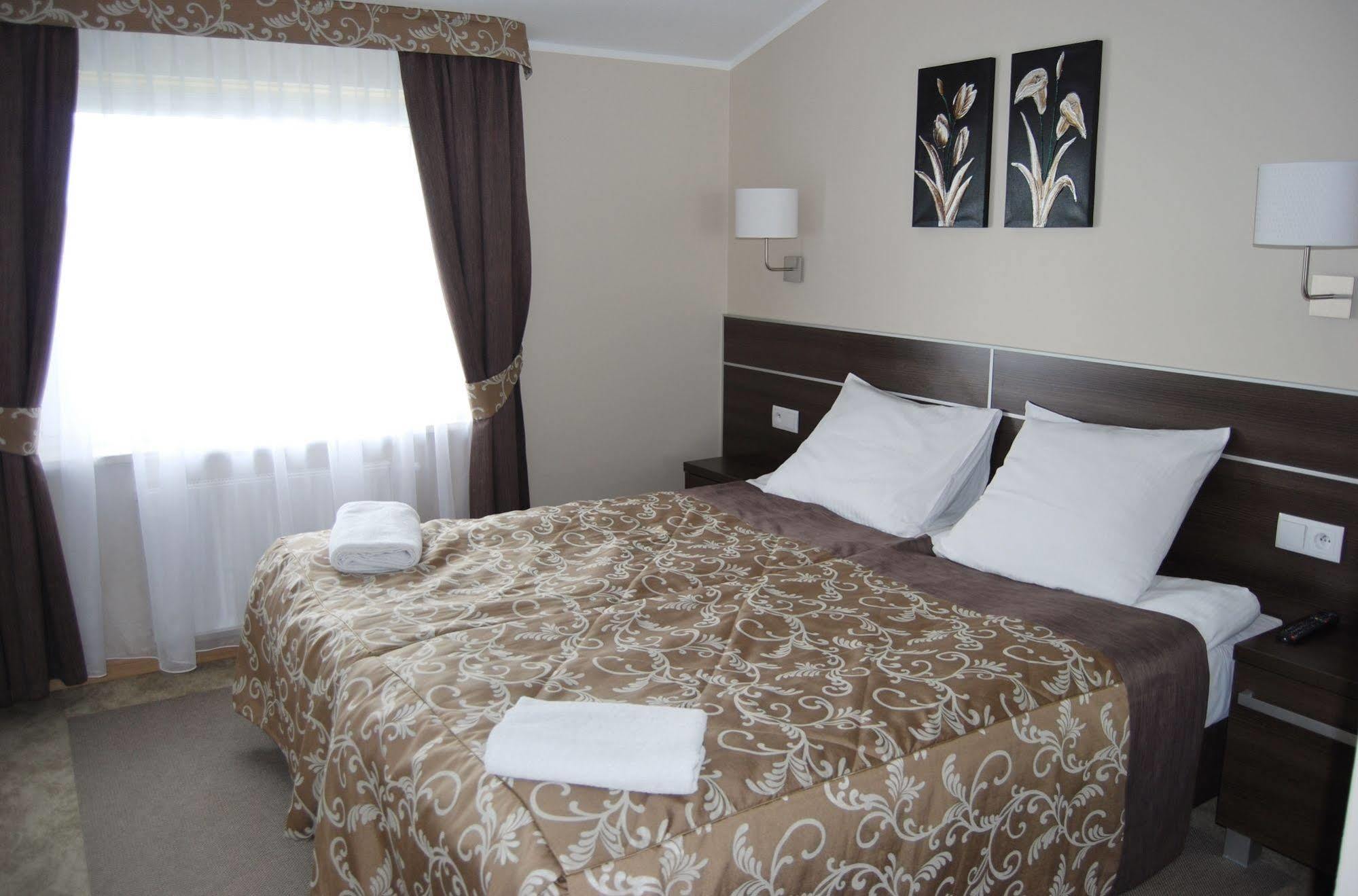 Zloty Staw Bed and Breakfast Borkowo  Buitenkant foto